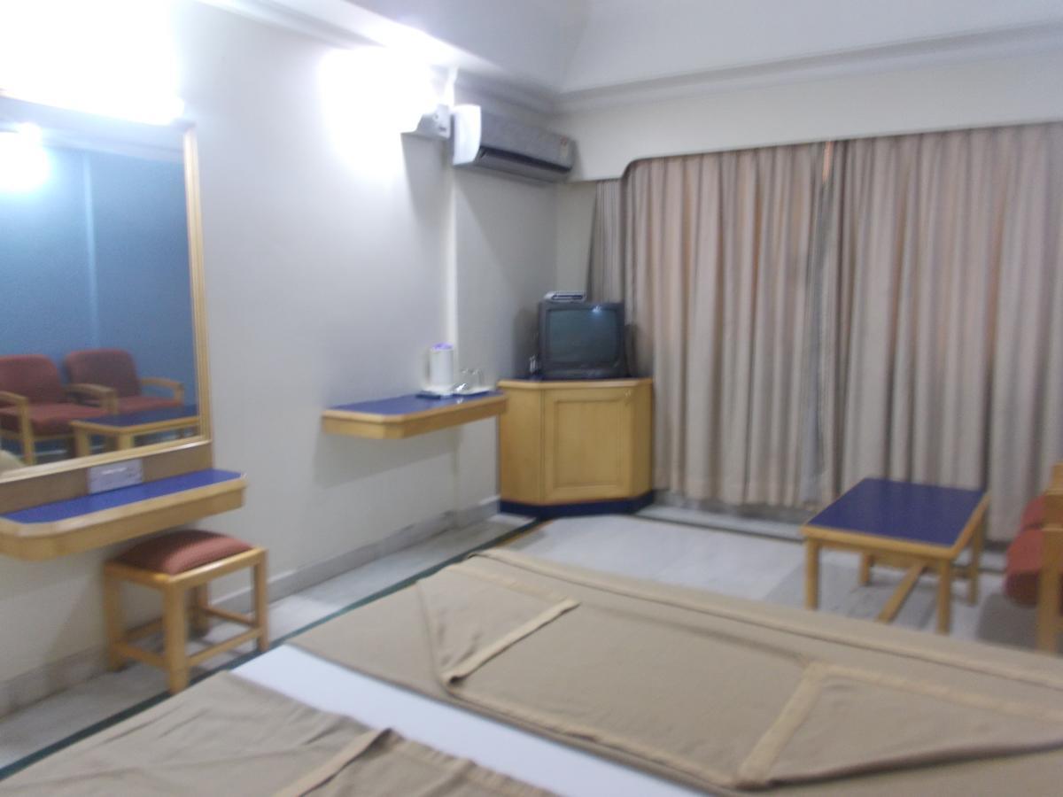 Modern Hotel バンガロール エクステリア 写真